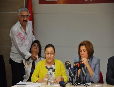Basın Açıklamasında Kadını Bıçakladılar