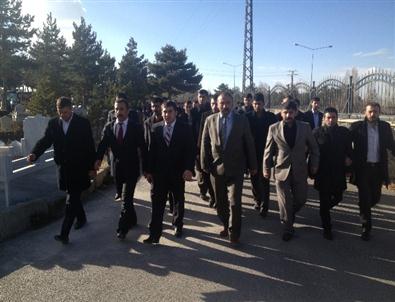 Şehit Ülkücü Öğretmenler Mezarı Başında Anıldı