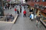 TAPU KADASTRO - Şehrin En İşlek Caddesindeki Arsasını Demirle Çevirdi