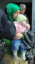 NECATI ÇELIK - Kapısına Gelen Eski Kocasını Bıçakladı