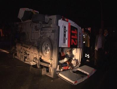 Ambulans İle Otomobil Çarpıştı Açıklaması