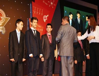 Onat, İzmir'in Gururu Oldu