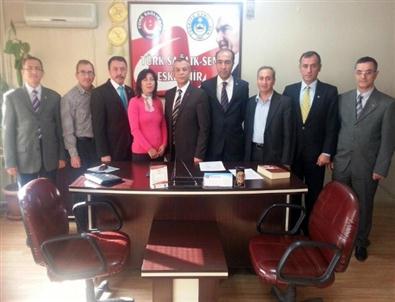 Türk Sağlık Sen’in Yeni Yönetim Kurulu Mazbatalarını Aldı