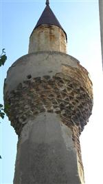 15.yüzyıl'dan Kalan Minare'nin Betonları Döküldü