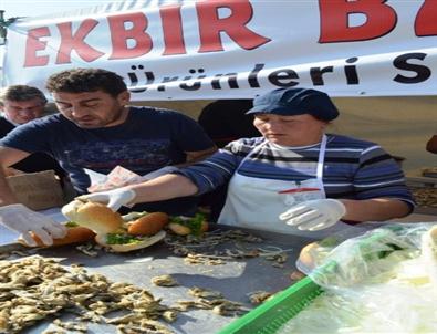 Ayvalık’ta 5 Ton Balık Halka Dağıtıldı