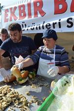 Ayvalık’ta 5 Ton Balık Halka Dağıtıldı