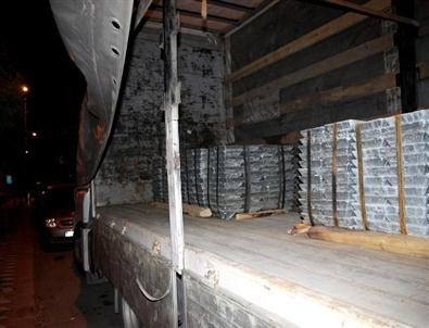Çankırı'da 98 Bin Paket Kaçak Sigara Ele Geçirildi