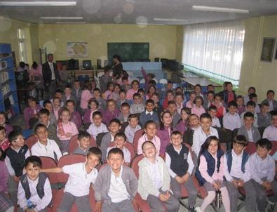 Eskişehirli Çocuklar Hacivat-karagöz’le Eğleniyor