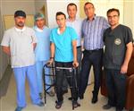 OMURGA - Felçli Gelen Hasta Ayağa Kalktı