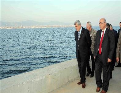 Başkan Karaosmanoğlu Gölcük’te Vatandaşlarla Bir Araya Geldi