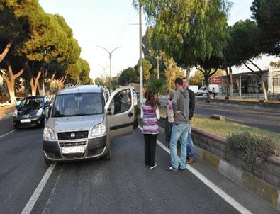 Nazilli'de Zincirleme Trafik Kazası; 2 Yaralı