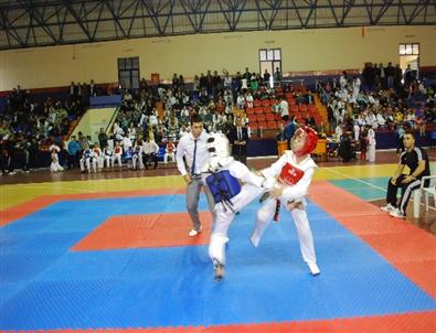 Teakwondo Turnuvası’na Çerkezköy Ev Sahipliği Yaptı
