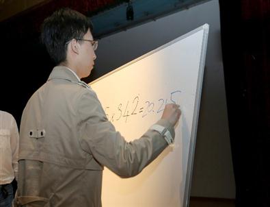 İhlas Kolejinde Mental Aritmetik Şovu