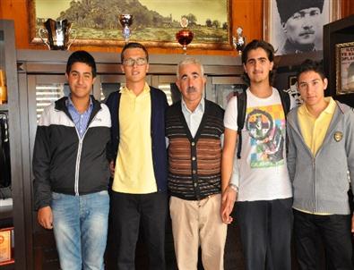 İlçe Öğrenci Meclis Başkanı Belediyeyi Ziyaret Etti