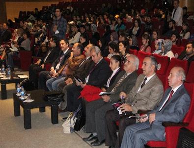 İletişim Fakültesinden Erzurum'da 'Medya ve Mahremiyetin Sınırları” Sempozyumu