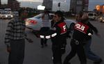 (özel Haber) Polisi Yaralayan Sürücüyü Polis Kurtardı