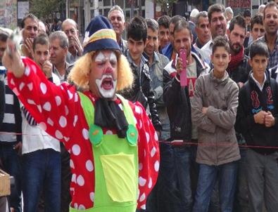 Tiyatro Festivali Kızıltepe'de İlgi Gördü