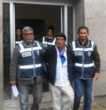 EMEKLİ MAAŞI - Engelli ve Emekli Maaşı Vaadiyle Dolandırıcılık Yapan 2 Kişi Yakalandı