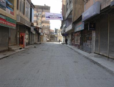 Yüksekova’da Kepenkler Açılmadı