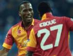 DİDİER ZOKORA - Drogba sevindi Eboue üzüldü!