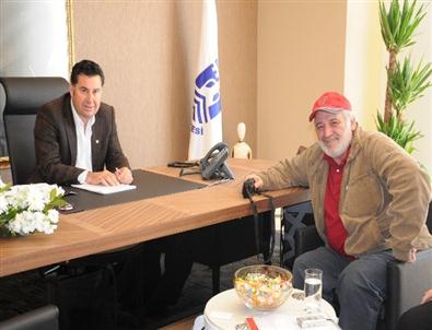 Başkan Kocadon’dan Savaş Ay'ın Ailesine Başsağlığı Mesajı