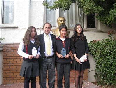 Gkv Ortaokulu’nun Üç Türkiye Birinciliği Gururu
