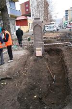 ANIT MEZAR - Rus Komutana Ait Anıt Mezarda Arkeolojik Buluntuya Rastlanmadı