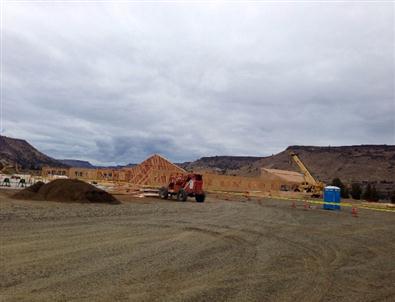 Tika'dan Kızılderililere Ev ve Okul Yardımı