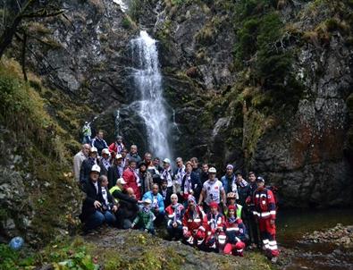 Vali Çiftçi, Herkesi Çambaşı Yaylası'nın Doğasını Görmeye Davet Etti