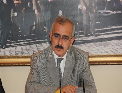 Vali Duruer, 'Milletçe Saygı, Şükran ve Minnetle Anıyoruz'