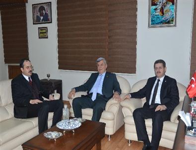 Başkan Civelek ve Karaosmanoğlu’ndan Başkan Ayaz’a Baş Sağlığı Ziyareti