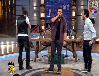 3 Adam'da gülme garantili fermuar krizi