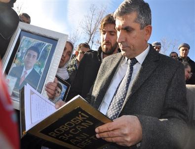 Stk’lar Uludere’de Ölenlerin Yakınlarıyla Biraraya Geldi