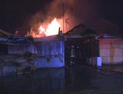 Barakalar Alev Alev Yandı