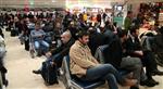 ELVERİŞSİZ HAVA - Kar Yağışı Uçak Yolcularını Perişan Etti