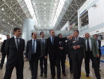 Vali Altıparmak Havalimanı Terminalini Gezdi…