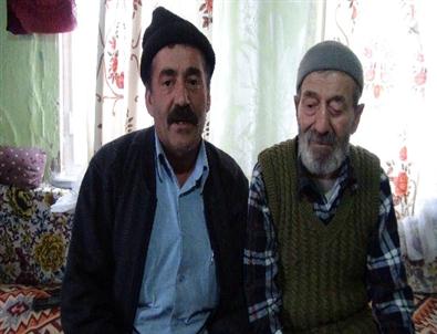 5 Gün Evlerinde Mahsur Kalan Yaşlı Çift Kurtarıldı