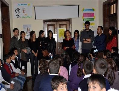 İpek Ongun Tegv'li Çocuklarla Buluştu