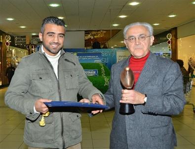 Karikatürle Ölümsüzleştirdiler