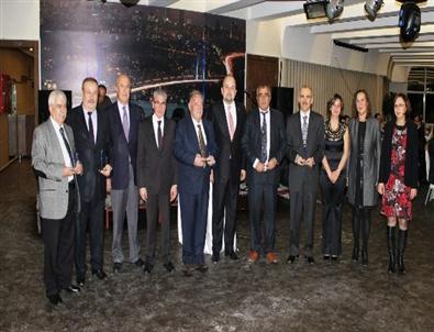 Mmo’dan Onur Plaketleri