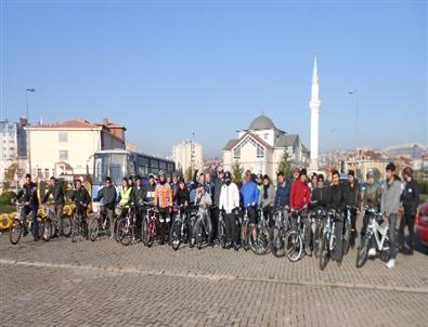 İngiliz Öğrenciler İzmit'te Bisiklet Turuna Katıldı