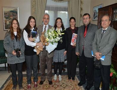 Öğrenciler Vali Güvençer İle Röportaj Yaptı