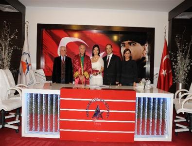 Öznur Ocak ve Hüseyin Kara Çiftinin Nikahını Başkan Evcilmen Kıydı