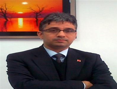 Üniversiteli İşçiler Seslerini Duyurmaya Çalışıyor