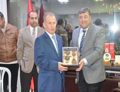 Chp'li Hüseyin Aslan Bornova'da