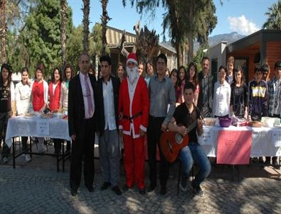 Demrelilerin Noel Baba Tepkisi