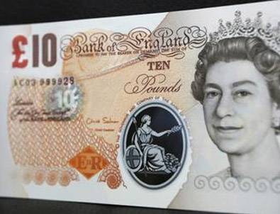 İngiltere plastik paraya geçiyor