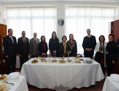 Özyeğin Vakfı'ndan Ege Üniversitesi'ne Büyük Bağış