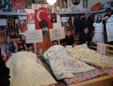 Cemevinde Açlık Grevi