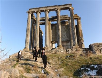 Kütahya Protokolü Aizonai Antik Kenti'ni İnceledi